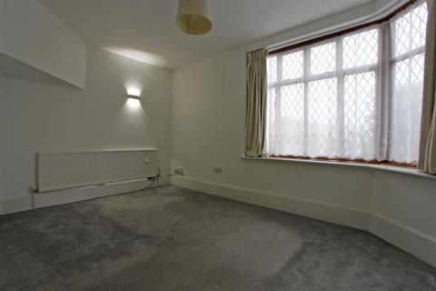 2 bedroom semi-detached house to rent, Banstead