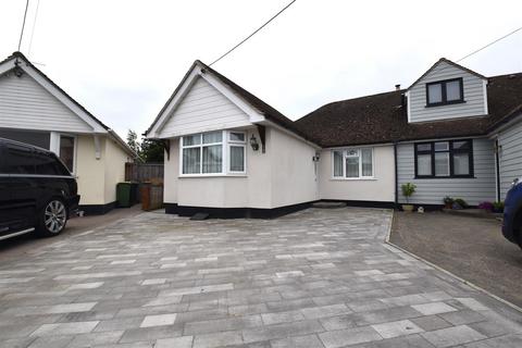 15 Barbara Close, Rochford, SS4 1NQ