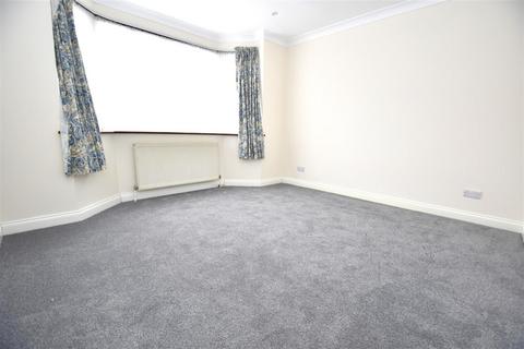15 Barbara Close, Rochford, SS4 1NQ