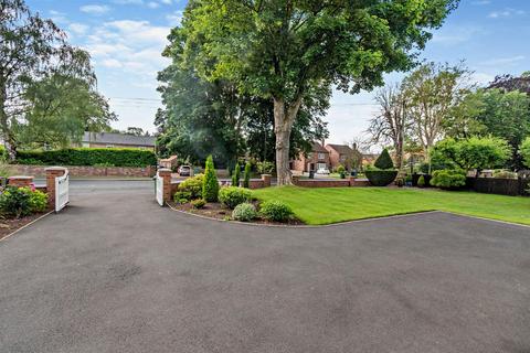 2 bedroom detached bungalow for sale, Carlton Miniott, Thirsk