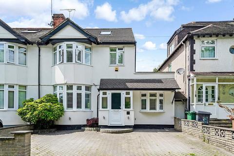 3 bedroom semi-detached house to rent, Larkshall Road, London E4