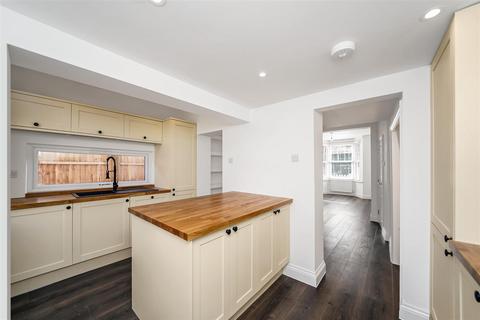 3 bedroom end of terrace house for sale, Springfield Road, London E4
