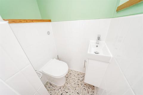 17 Springfield Road, Chingford, London, E4 7DJ