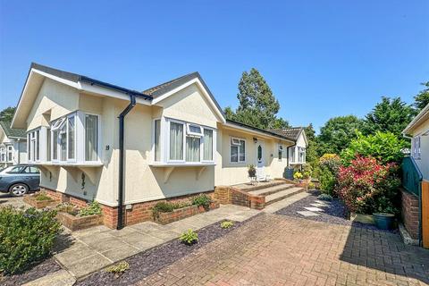 2 bedroom park home for sale, Stoneway Park, Petham, Canterbury