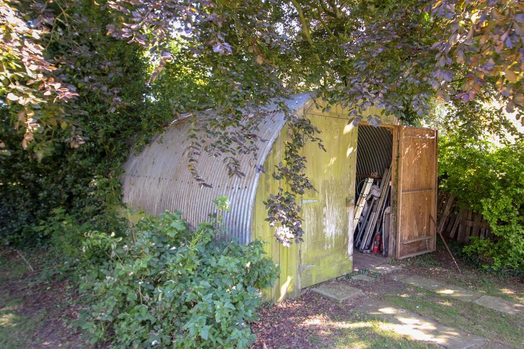 Nissen Hut.jpg