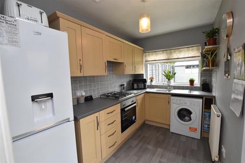 2 Limber Vale, Grimsby, DN34 4DU