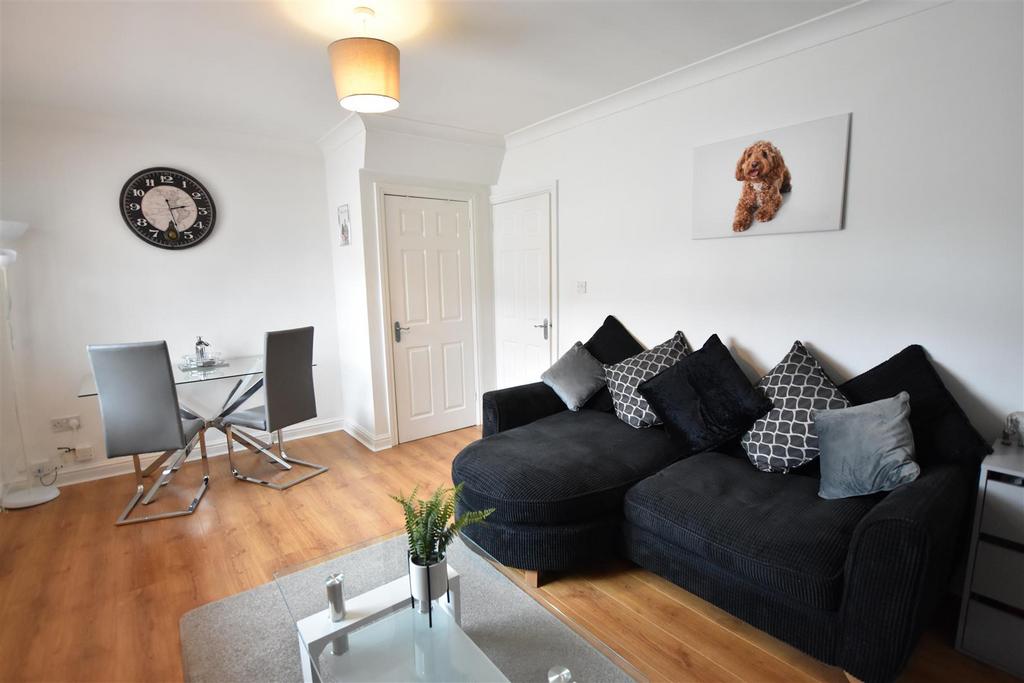 Dining/sitting room