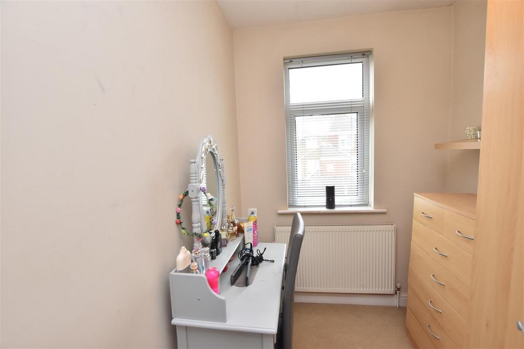 Bedroom 3 (rear)