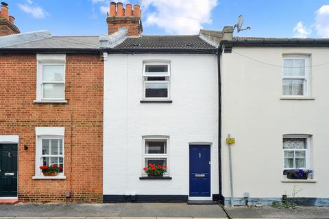19 Beaconsfield Place, Epsom, KT17 4BD