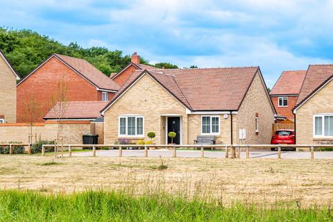 2 bedroom detached bungalow for sale, Mayfly Gardens, Dunmow, Essex