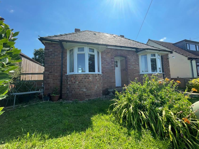 Woodend Lane, Cam, Dursley 2 bed detached bungalow for sale £355,000