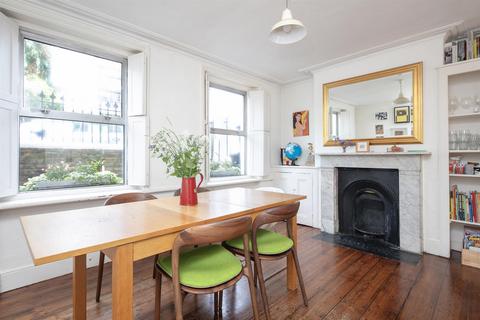 15 Lothian Road, London, SW9 6UB