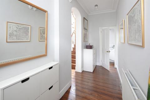 15 Lothian Road, London, SW9 6UB