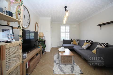 117 Albert Gardens, Church Langley, Harlow, CM17 9QG