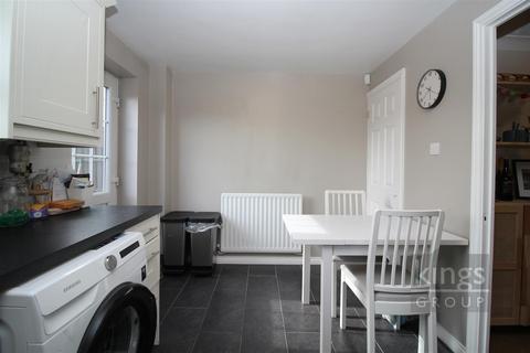 117 Albert Gardens, Church Langley, Harlow, CM17 9QG
