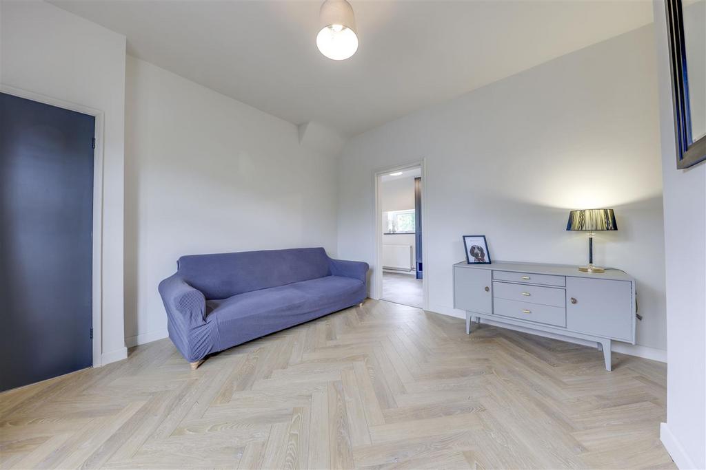 Lounge Alt 2