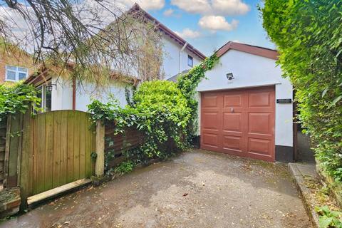 2 bedroom semi-detached house to rent, East Downs Road, Bowdon