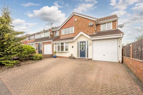 4 bedroom detached house for sale, Silva Avenue, Kingswinford, DY6 8PL