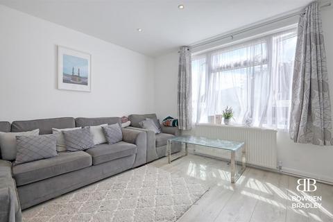 95 Arrowsmith Road, Chigwell, IG7 4PF