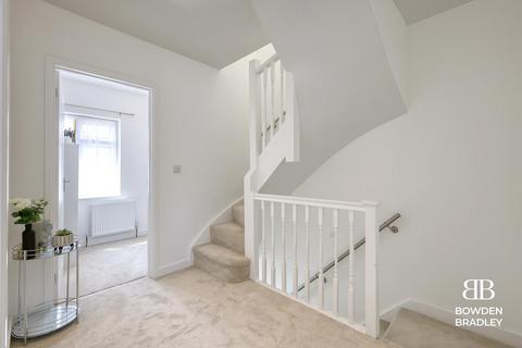 95 Arrowsmith Road, Chigwell, IG7 4PF