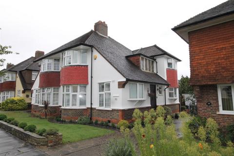 3 bedroom semi-detached house to rent, The Ridgeway, Waddon, Croydon