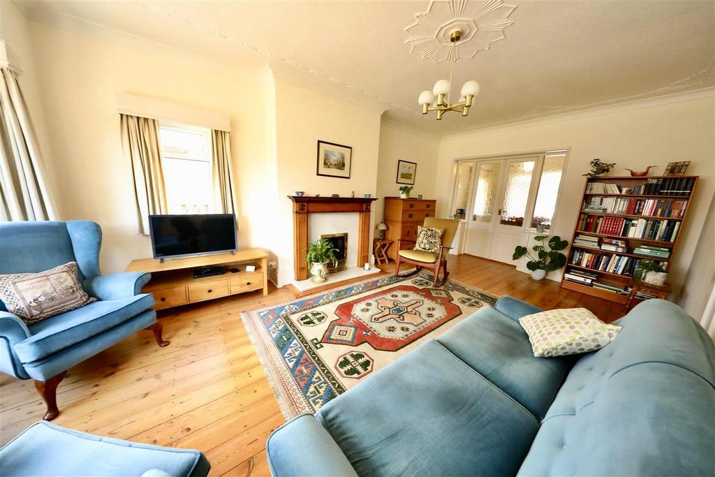 Fairfax Avenue, Hull 3 bed semidetached house for sale £210,000