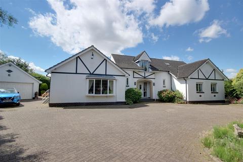 4 bedroom detached house for sale, Roxton Hall Drive, North Ferriby