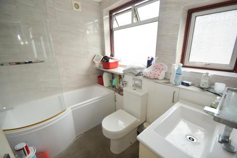 3 bedroom semi-detached house for sale, Walton Avenue, Harrow, HA2 8QU