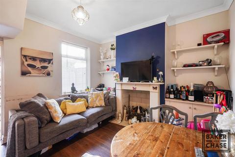 2 bedroom terraced house for sale, Laurel Bank Road, Enfield EN2