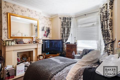 2 bedroom terraced house for sale, Laurel Bank Road, Enfield EN2