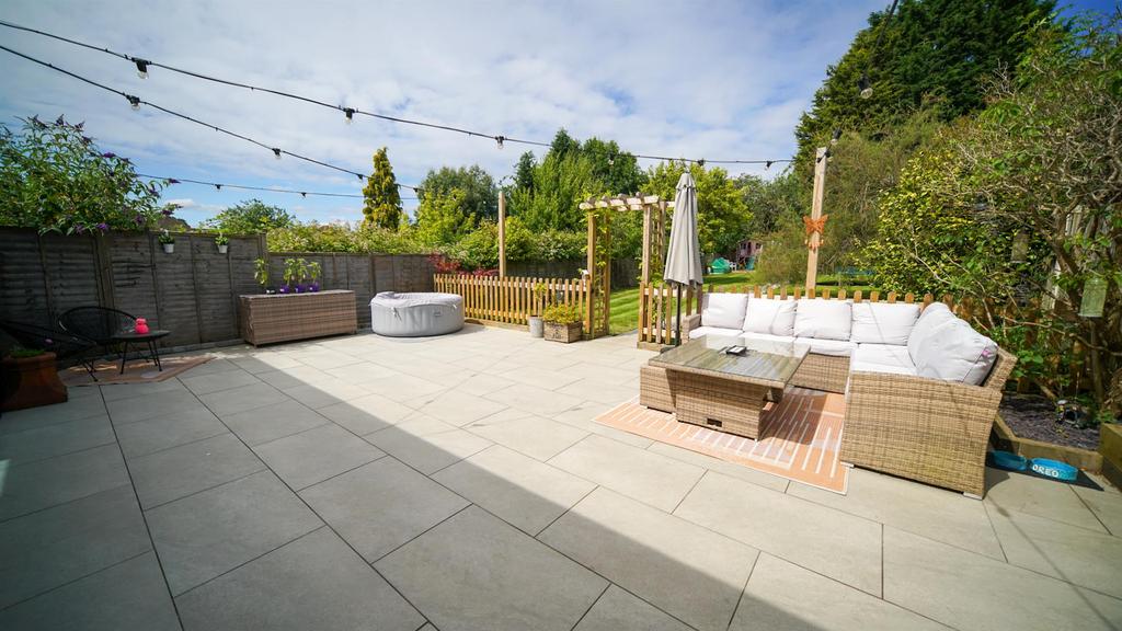 Delightful rear garden