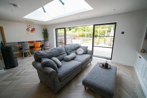 11 Binton Road, Shirley, Solihull, B90 2QH