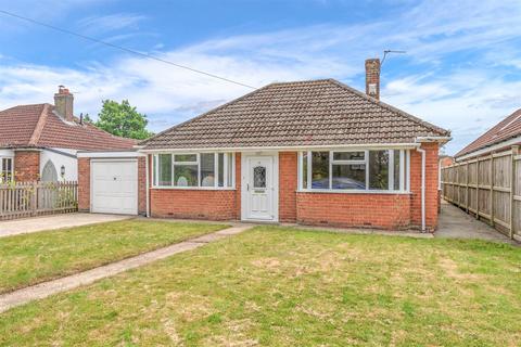 2 bedroom bungalow for sale, Park Avenue, New Earswick