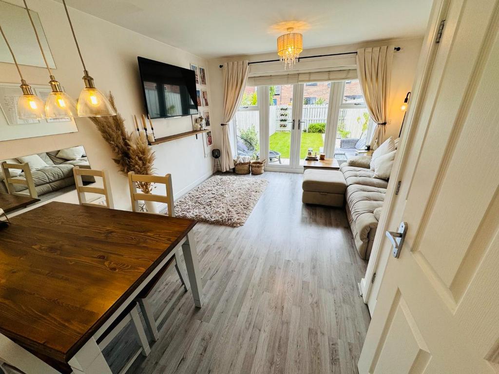 Lounge/dining room