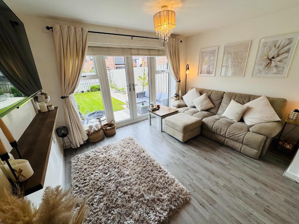 Lounge/dining room