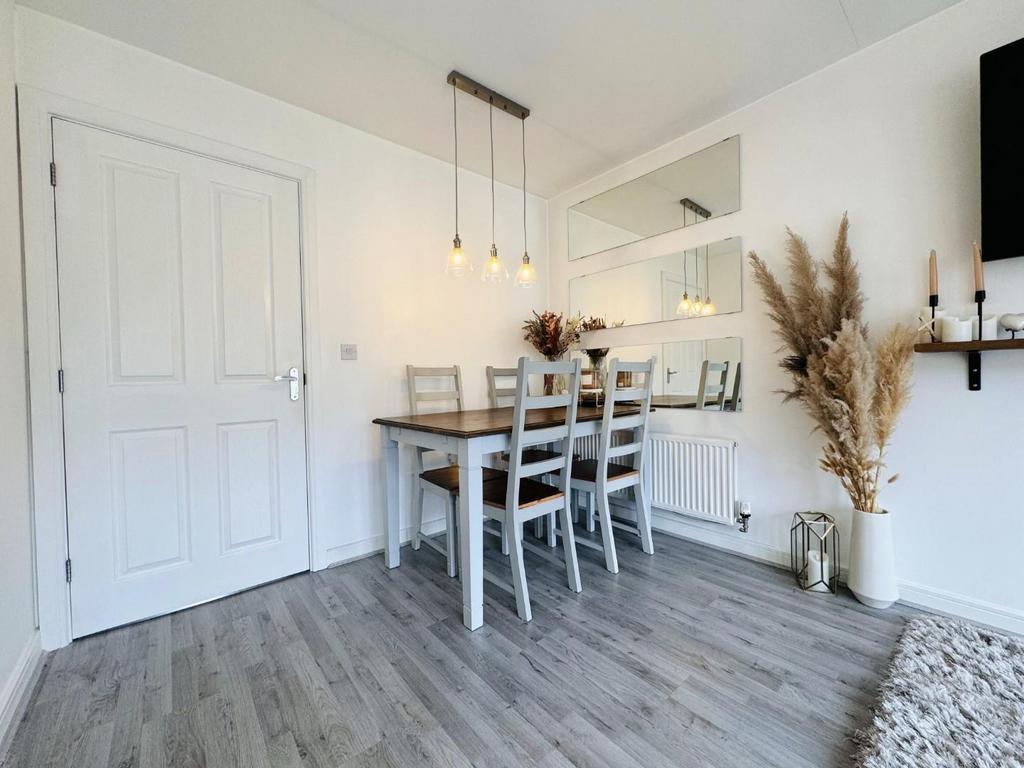 Lounge/dining room