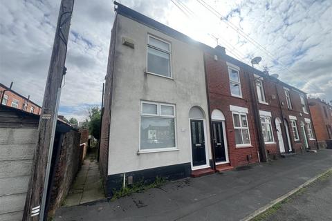 2 bedroom house to rent, Russell Street, Stockport SK2