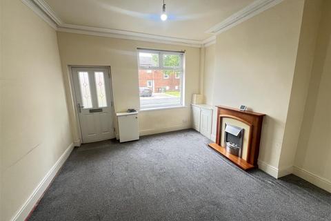 2 bedroom house to rent, Russell Street, Stockport SK2