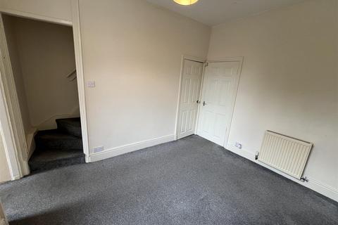 2 bedroom house to rent, Russell Street, Stockport SK2