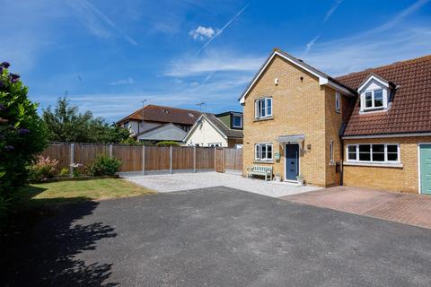 3 bedroom semi-detached house for sale, Victory Lane, Rochford SS4