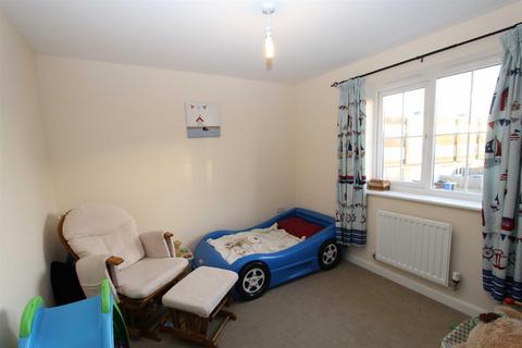 2 bedroom maisonette to rent, Leigh Road Sittingbourne Kent