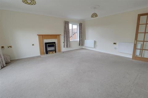 2 bedroom retirement property for sale, Glebe Farm Court, Up Hatherley, Cheltenham