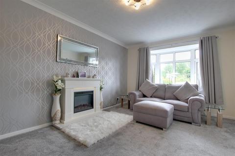 3 bedroom detached bungalow for sale, Beckside, Hornsea