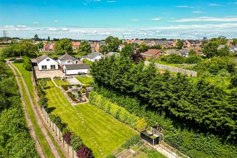 3 bedroom detached bungalow for sale, Beaumont Hill, Darlington