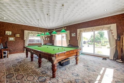 3 bedroom detached bungalow for sale, Beaumont Hill, Darlington