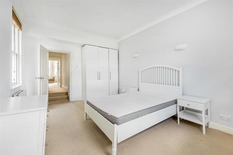 1 bedroom flat to rent, Disraeli Road, Putney SW15