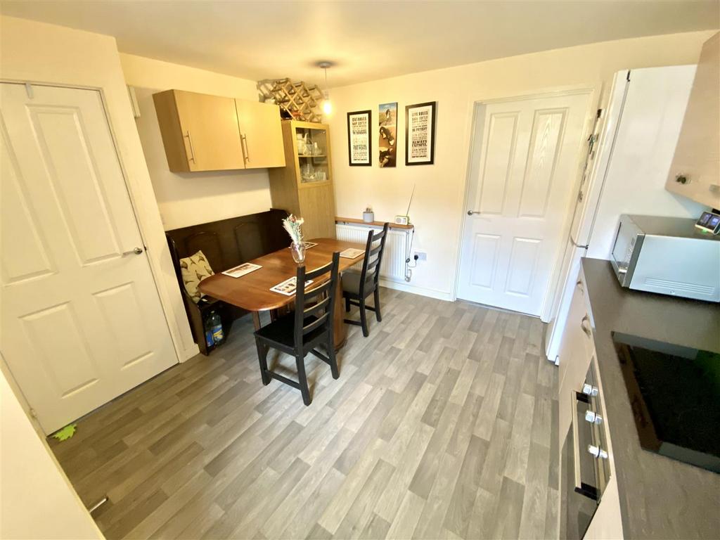 Open Plan Kitchen and Dining Room