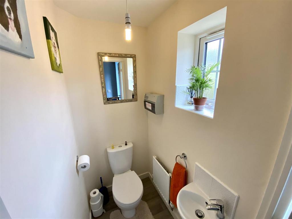 Cloakroom/WC