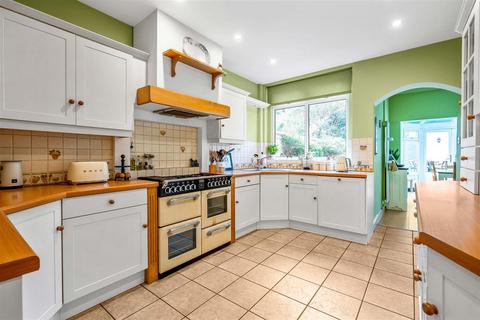 5 Walsall Road, Four Oaks, Sutton Coldfield, B74 4ND