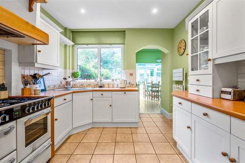 5 Walsall Road, Four Oaks, Sutton Coldfield, B74 4ND
